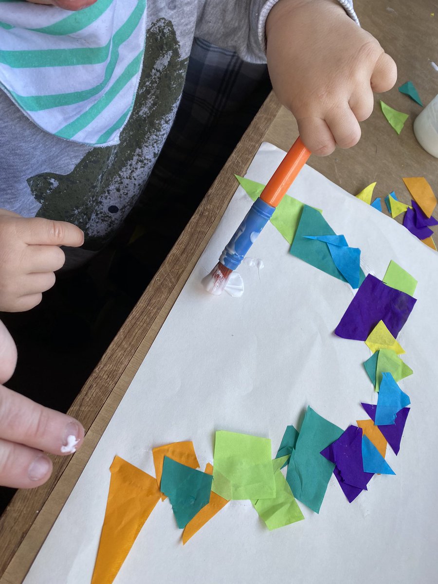 ChildminderGill's tweet photo. @Carolside_PS Cameron P5a helped me entertain front line NHS children at my work today. He did a decoupage elephant while our mini made a front line rainbow💕🌈💕not bad when your not even 2 years old. Thanks Cameron https://t.co/LkxDRk7Hrs