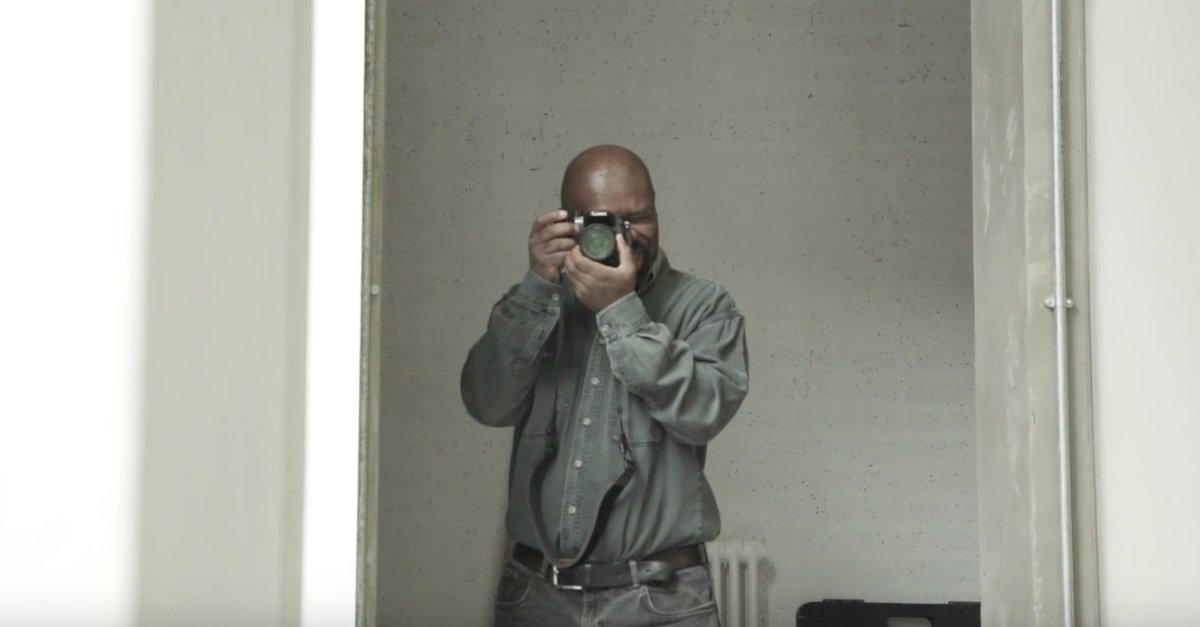 Iniva_arts's tweet photo. "The installation looks at a range of ways in which science-fiction has been used to view the present."
Watch our video of Keith Piper in his studio, discussing his solo exhibition 'Unearthing the Banker's Bones' exhibited at Iniva, 2017.
https://t.co/5dMOAU6sCs
#InivaAlumni https://t.co/6l9IYWn7jo