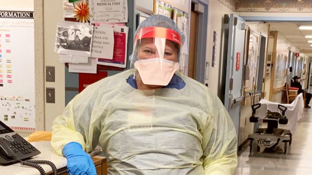 GrantThorntonUS's tweet photo. Join us in thanking #EverydayHeroes like our New York team member Walter’s mother Tanya, a head nurse in Queens who is providing extraordinary care at her hospital. Tag your everyday hero below! #GTogether https://t.co/x52hLfruwc