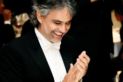 #AndreaBocelli has confirmed he will perform live on #EasterSunday from Milan's empty Duomo Cathedral.

It will be livestreamed worldwide, for free. 
By @Goodable 
#tuttoandràbene 
@enricomolinari @RagusoSergio @Dahl_Consult @DrJDrooghaag @Victoryabro