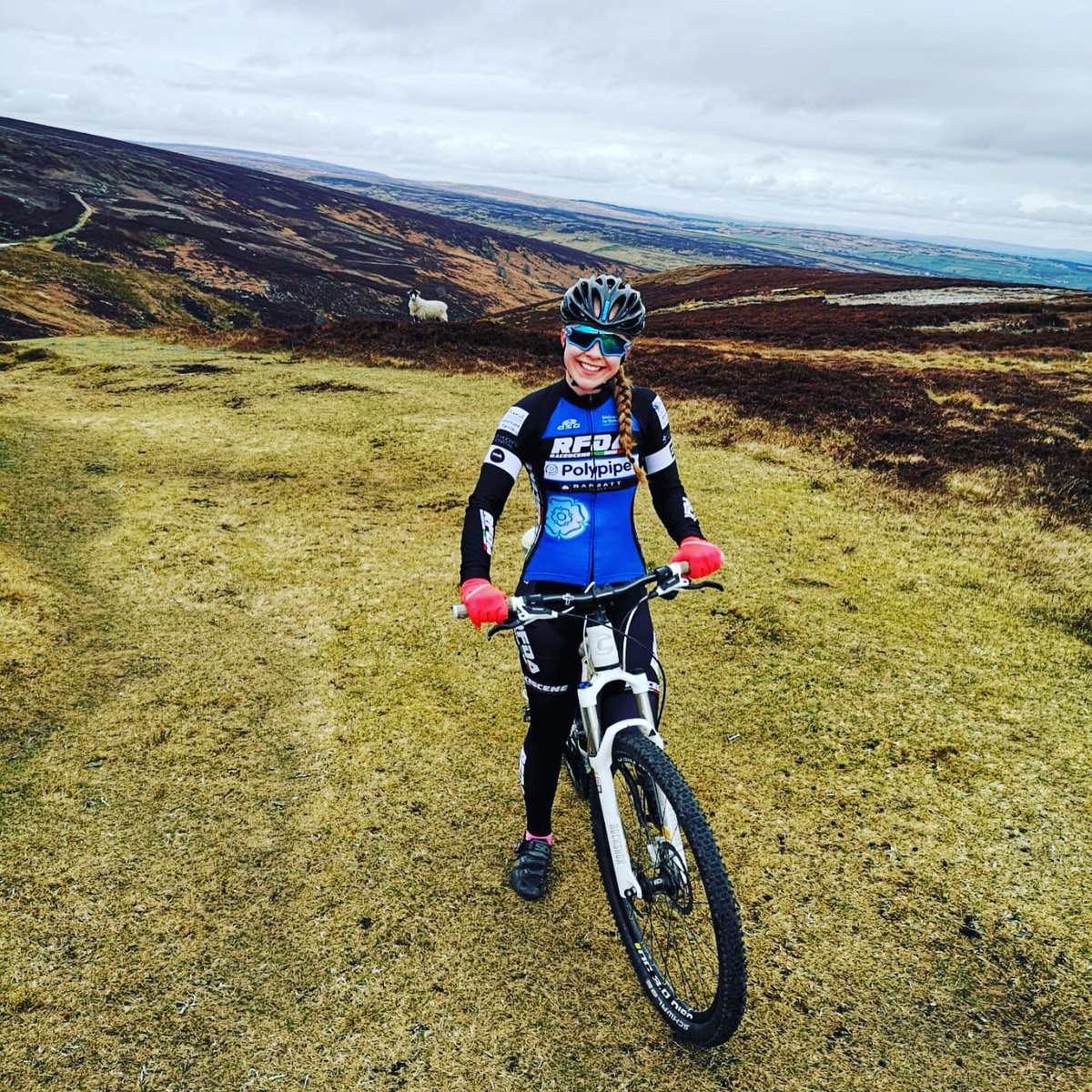 RacesceneFDA's tweet photo. The #RFDA team have been out and about getting the miles in while lockdown continues. Great work girls 🙌🏻🚴🏻‍♂️ #cycling #cyclinglife #girlscan #yorkshire #lockdown #COVID19 https://t.co/oX6uw4pUVb