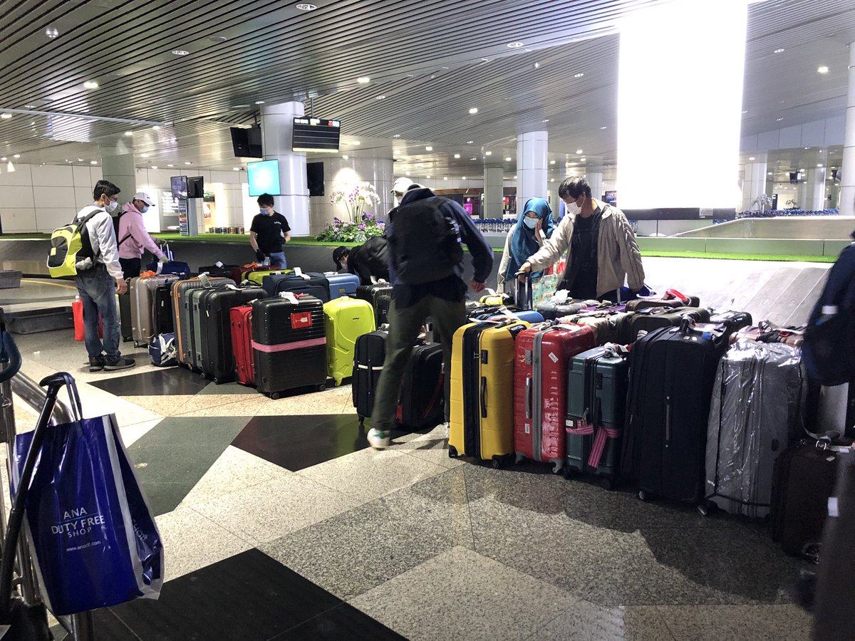 Next up was baggage claim. They made us wait in line with  #SocialDistancing guidelines. Our luggages were already pulled off the conveyor belt for us which was great. 