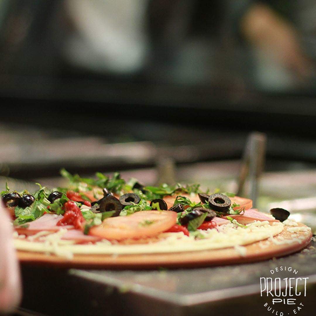 ProjectPieUAE's tweet photo. This is our idea of going green. Fresh salad at the top of a warm dough.
Order here:
Zomato : https://t.co/stN4oJZwcL
Uber Eats: https://t.co/8VdimW8PGd
Talabat : https://t.co/2PsL7IOA7X
Deliveroo:https://t.co/WKORhwqQae
#ProjectPieUAE #DesignBuildEat #pizza https://t.co/Z5CfS6tqbr