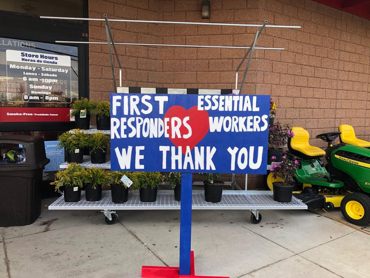 Store #2580 in New Lenox, IL, hand-painted this heartwarming sign as a thank you to first responders and essential workers.