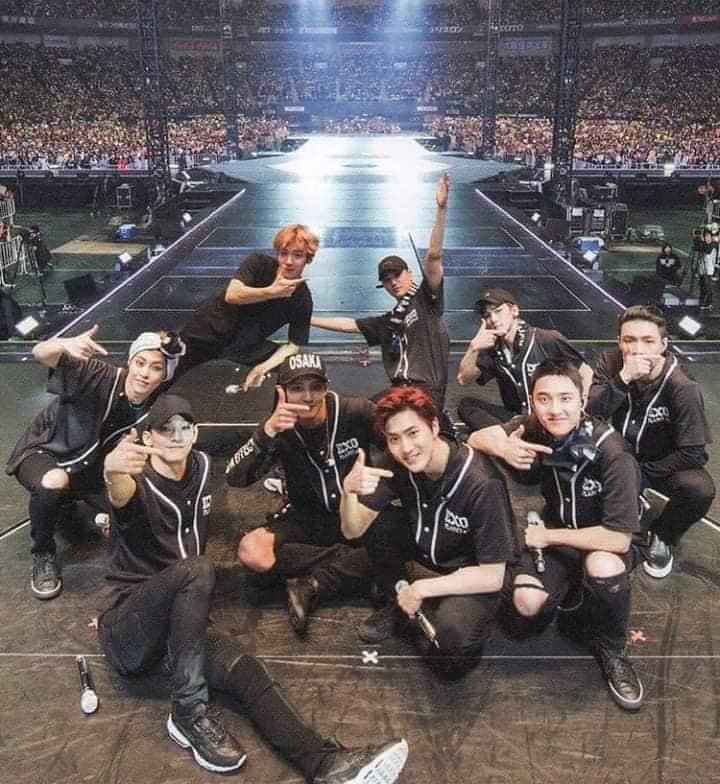 NinhYehet's tweet photo. Mãi mãi luôn hạnh phúc nhé 
#EXO8thAnniversary 
#To8finityAndBeyondWithEXO
#8ternityWithEXO
#LetsLoveEXO
#우리의_청춘_시대는_엑소라고_부른다 https://t.co/D5x5DvMYVN