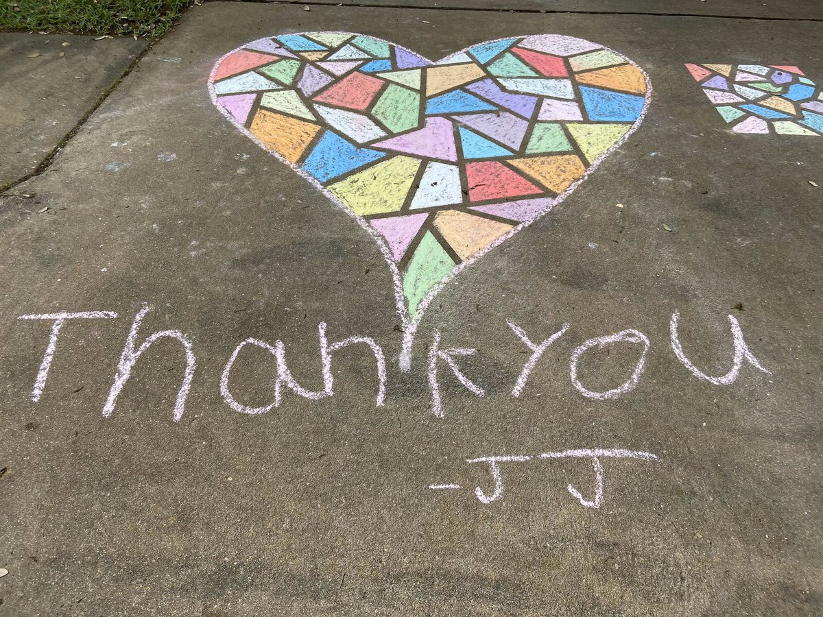 creativity_hive's tweet photo. Iโm a #proudARTteacher Here are JUST a few examples of how @SpicewoodPYP is showing gratitide and saying THANK YOU to our community helpers! #SWEScreates #SWESaction #RRISDcreates @rrisdart @sfloresRRISD @TeyanAllenRRISD @PYPOates https://t.co/yHdt2k8l7D