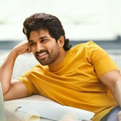 bunnycrazyfan's tweet photo. This picture is love💛 #HappyBirthdayAlluArjun https://t.co/1SPu6aN7Ru