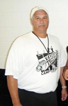 ramoneconley's tweet photo. @owens_daryl @ccrabtree84 #RustyWright
Post a photo and tag a coach/mentor who has had a major influence on your coaching career, playing career or personal life โผ๏ธ
Include the hashtag #ThanksCoach HAVE FUNโผ๏ธ
#ThanksCoach Challenge https://t.co/feJ8leTQ3V