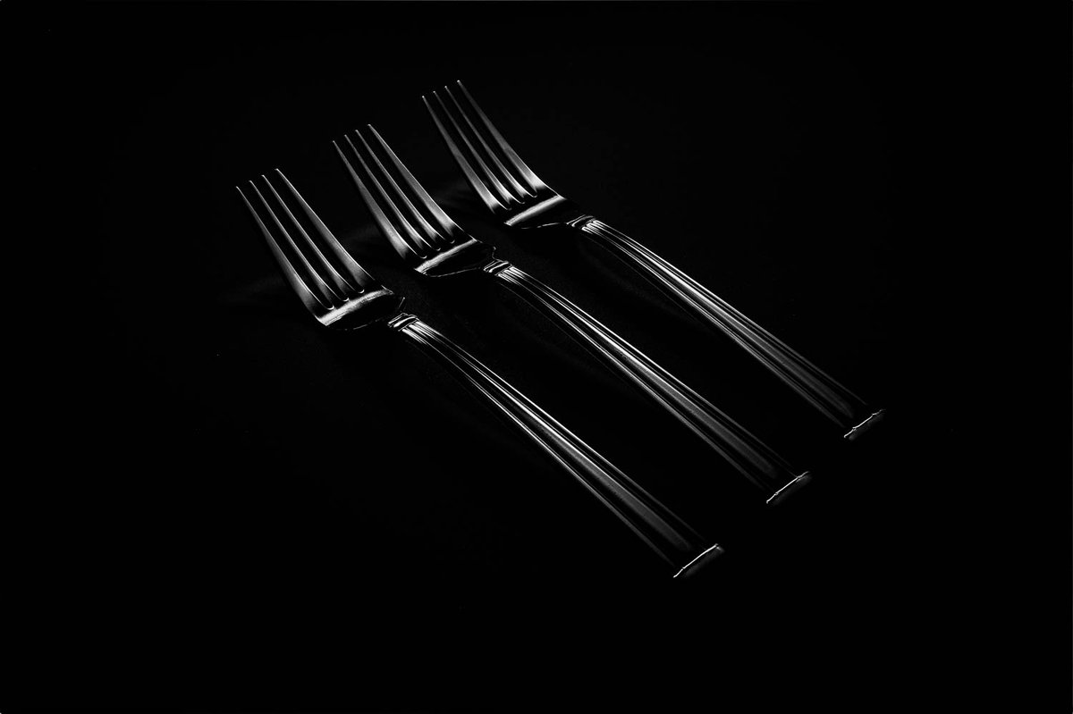 As many of us are now are more or less sequestered in our home, we need to be creative finding activities to maintain our sanity during these trying times. Time to start some product photography.
#commercialphotography #fork #forksup #cutlery #coronavirus #canonphotography