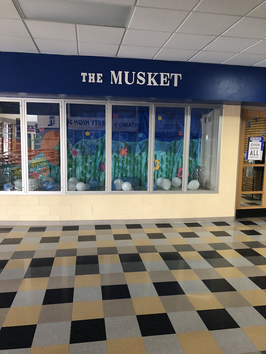 Mr_Starner's tweet photo. Miss our kids and our staff.  It’s just not the same.  Hang on 2020, we will do whatever we can to make some things happen.  @LHSAthleticDept @TheBunkerOLHS @OLHSthe108 @OLHScounselors https://t.co/L58VrL7NfI