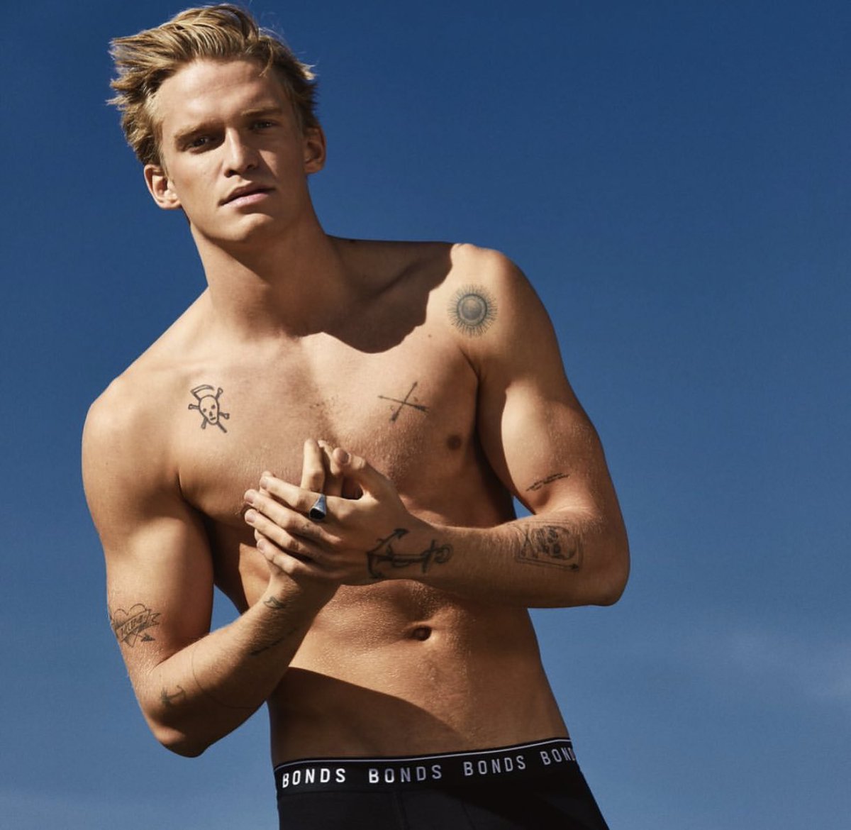 Who is hotter? 

RT for Austin Mahone

LIKE for Cody Simpson