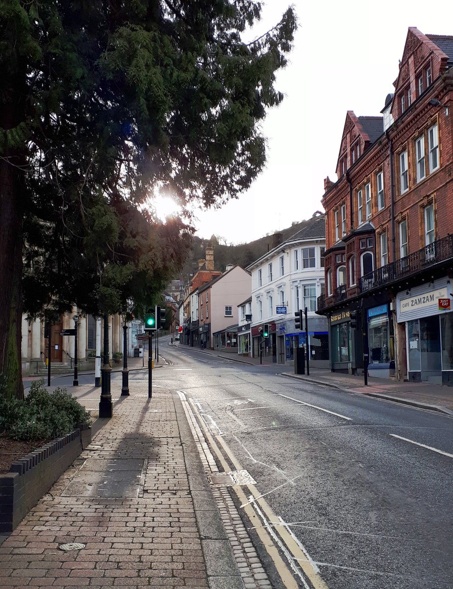 Residents of #GreatMalvern - THANK YOU! 👏

#StayHome #StayAtHomeSaveLives #lockdownuk #DoingYourBit
#CommunityResponse
#ThankYouNHS #ThankYouMalvern
2230