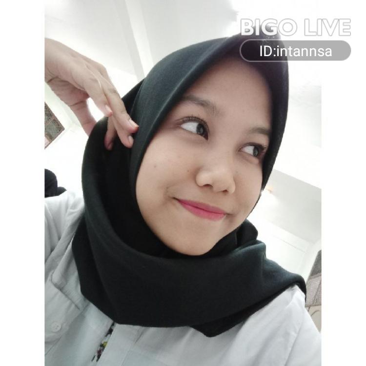 BogarVertical1's tweet photo. Masuk dan nonton LIVE Intan👸🏻 di #BIGOLIVE  
https://t.co/vy5thHKapZ https://t.co/iiPhwvjnck