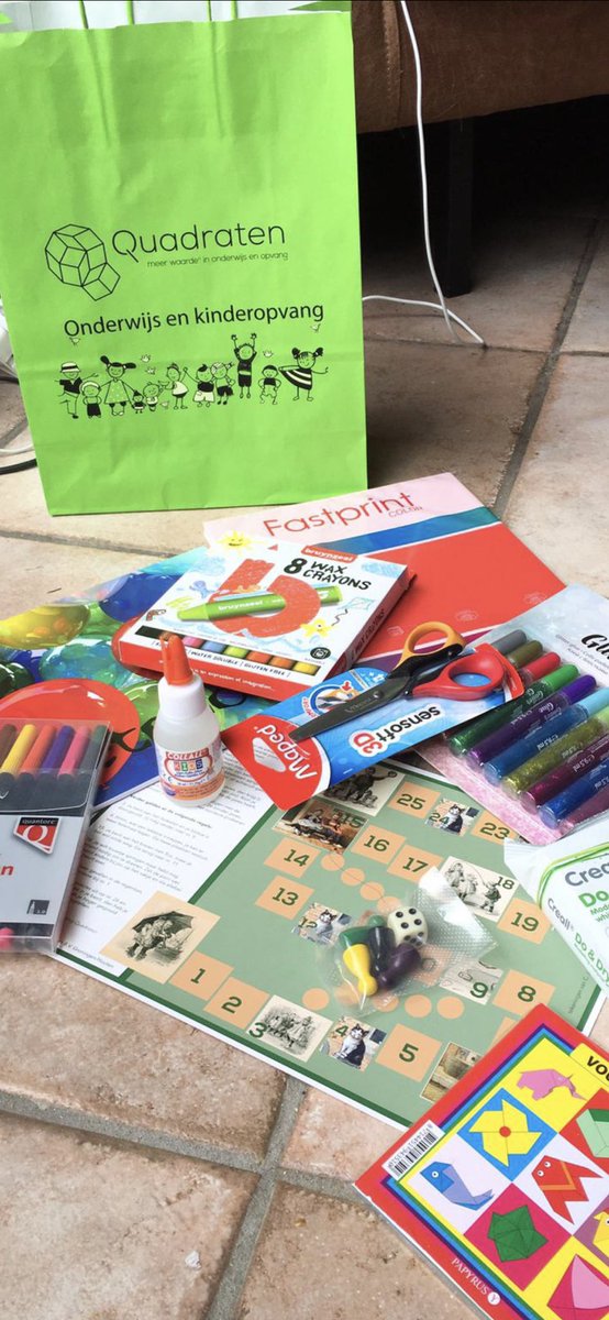 Ruim 50 knutselpakketjes voor gezinnen van de voedselbank uit naam van <a href="/Quadraten/">Quadraten</a> in samenwerking met <a href="/ProkanKantoor/">Prokan</a> en de school in beweging.