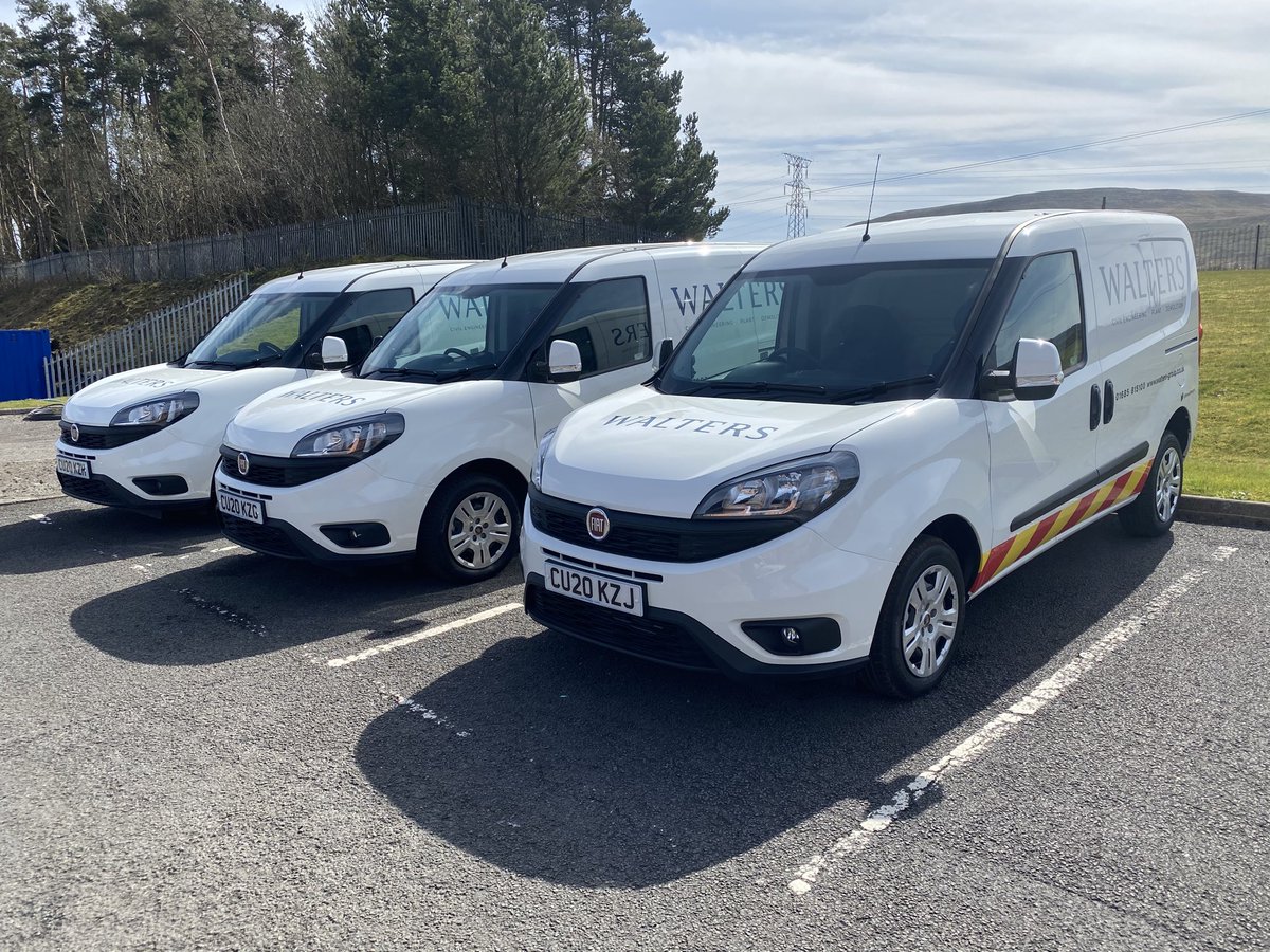 TheWaltersGroup's tweet photo. All lined up and nowhere to go. #20Plate @fiat @nathanielcars #investmentintoughtimes https://t.co/FYVD6LGRga
