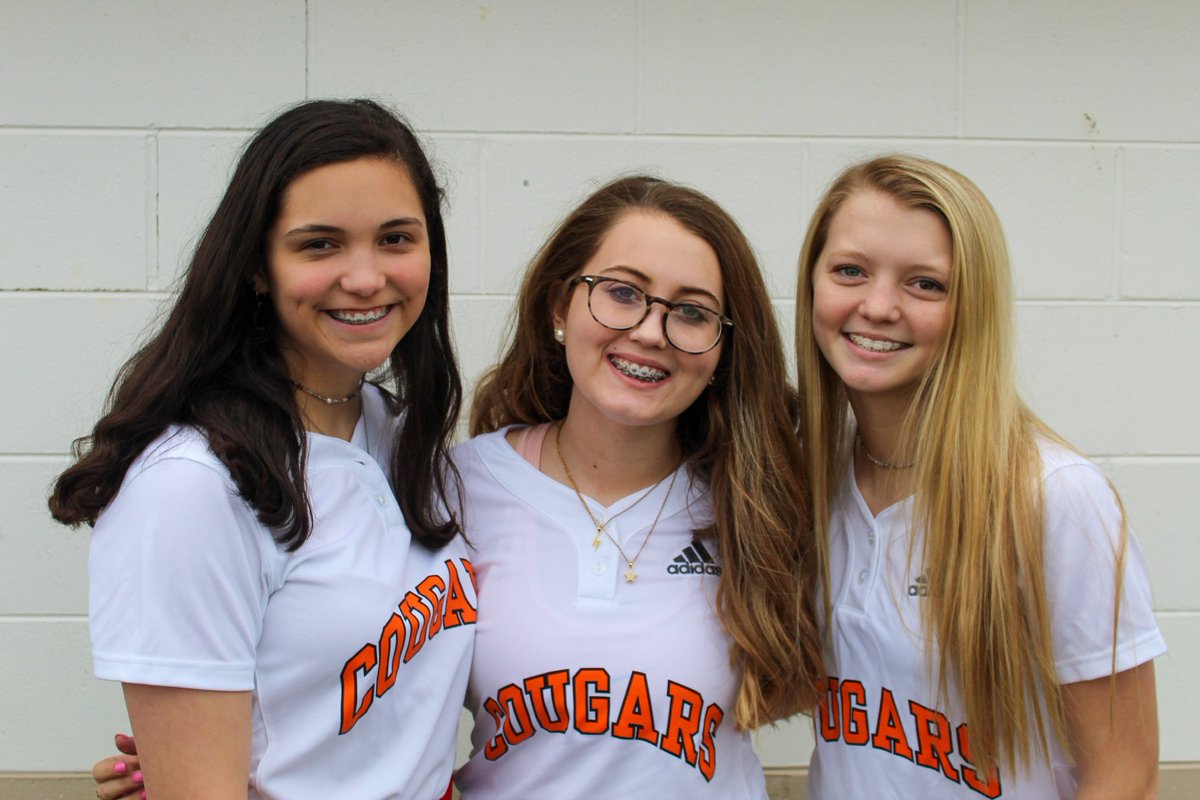 jsmithmomof3's tweet photo. I miss these sweet faces! ⁦@MTCS_Softball⁩ https://t.co/lgukp9P07o