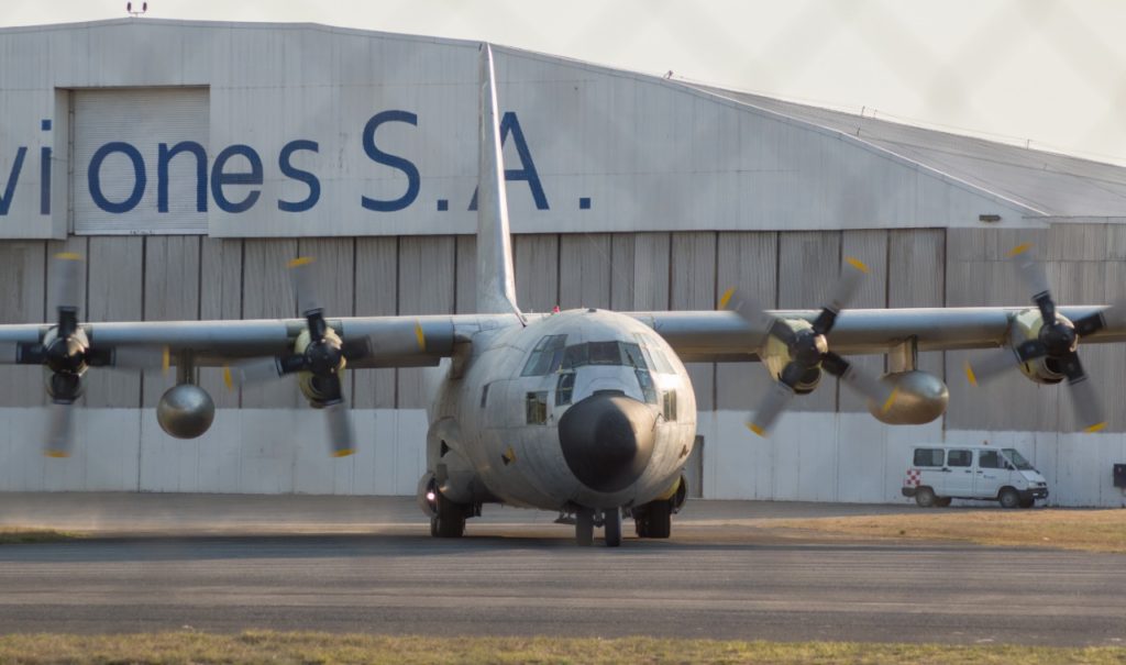 MalvinasData's tweet photo. ➡️ Ya se pudo palpar en estos días pero cuando arrecie la #pandemia en el país valoraremos la inversión militar de uso dual de la gestión anterior.
-Modernización en FAdeA de los Hercules TC-61, TC-66 y TC-70.
-Camiones para las bases logísticas.
-Hospital militar reubicable. https://t.co/ipBIoHUzO2