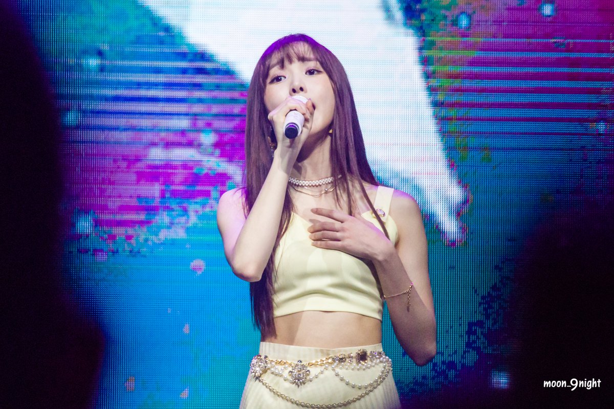 moon_9night's tweet photo. 190720 Go Go Gfriend in Singapore
#GFRIEND #μμ #Sowon #μλ¦° #Yerin #μν #Eunha #μ μ£Ό #Yuju #μ λΉ #Sinb #μμ§ #Umji #GGG #GoGoGfriend #GFRIENDinSG https://t.co/L4UqkcWR7v