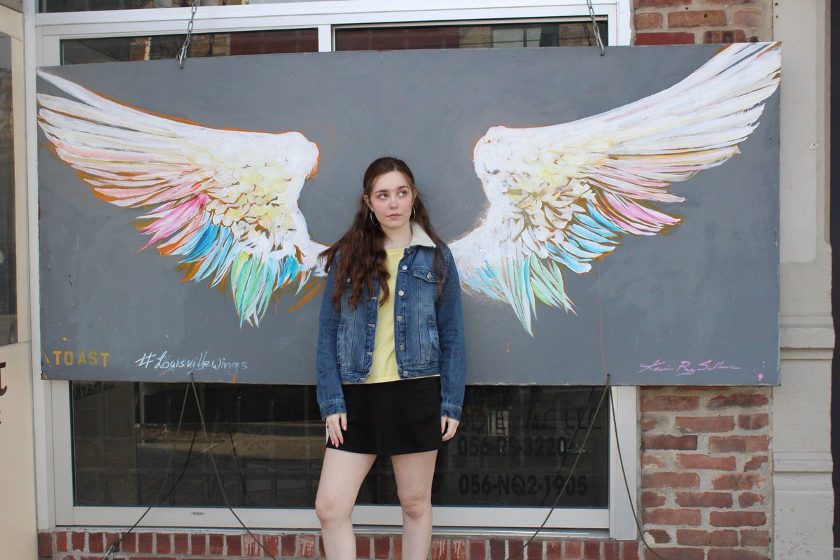 protectisms's tweet image. .) Me coming out of being ia to say

Zoe and this tiktokker she’s obsessed w AS FEM!REDDIE !!!! 

That’s all. A theory.