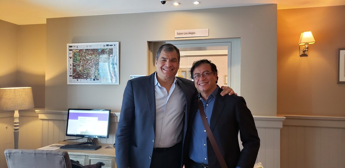 ElRepublicano09's tweet photo. La Justicia de Ecuador condena a 8 años de cárcel al criminal socialista y ex-presidente de ese país, Rafael Correa, por cargos de corrupción.

Se le cierra el cerco a Gustavo Petro y los socialistas colombianos, primero fue su aliado Maduro por narco y ahora Correa por corrupto. https://t.co/IwuqQvQjiN