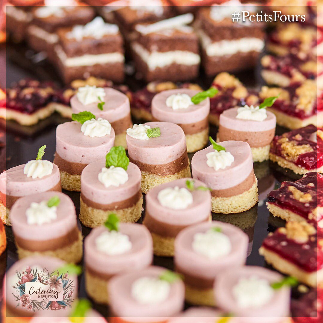 CaterinyEv's tweet photo. #CateringyEventos #FiestasPersonalizadasBogotá #MomentosEspeciales #DeliciasDulces #CelebrationTime #PetitsFours #DeliciasGourmet #NackedCake #Pasabocas #BogotáCakes #PasteleríaBogotá #TortasBogotá #ReposteriaBogotá #EventosBogotá #CakeLove #PostresBogotá #BogotáFood #MesasDulces https://t.co/GKu8CAmFFi