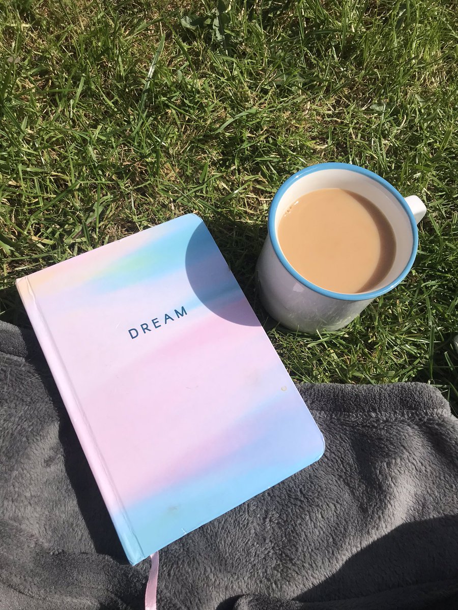 ItsKellyDonegan's tweet photo. Today I mostly sat out my back garden enjoying the sun with Tyson. I also took some time to do some journaling, amazing where the mind goes when you scribble away 🌞🌞🌞 #Happyisolation #deepbreaths https://t.co/y5UBAwq1Ww