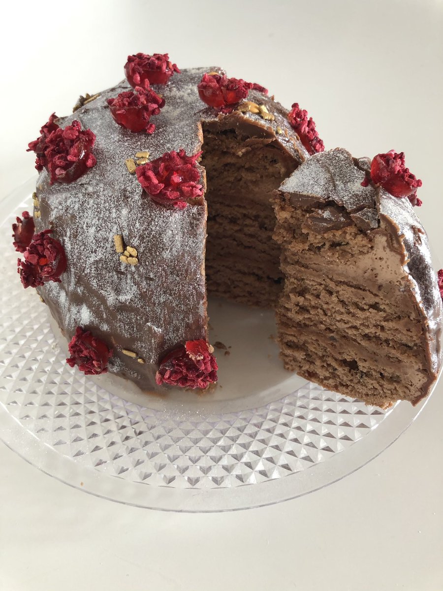 Laura Varja tweet media