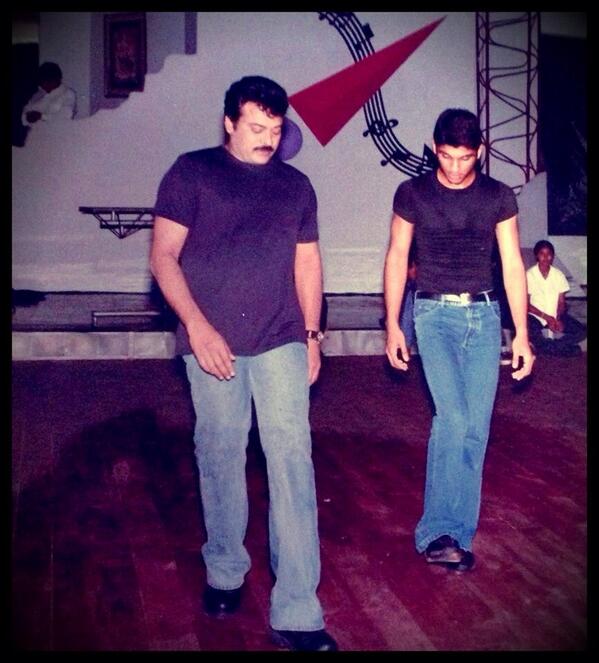 Megastar Chiranjeevi (@chirufanclub) on Twitter photo Wishing <a href="/alluarjun/">Allu Arjun</a> a very happy birthday from <a href="/KChiruTweets/">Chiranjeevi Konidela</a> gari fans
#HBDAlluArjun
#HappyBirthdayAlluArjun Wishing <a href="/alluarjun/">Allu Arjun</a> a very happy birthday from <a href="/KChiruTweets/">Chiranjeevi Konidela</a> gari fans
#HBDAlluArjun
#HappyBirthdayAlluArjun