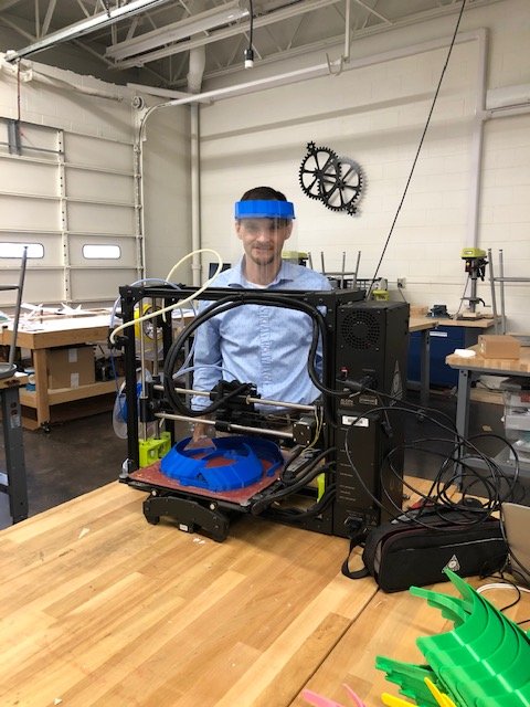 A team of BCPS CTE teachers have joined an effort to produce PPE for health care workers. This is creativity, collaboration, and community at its best, and we're proud of them!

Learn more about the effort at:
3D Printed PPE Roanoke VA (Facebook Group)
facebook.com/groups/8814102…