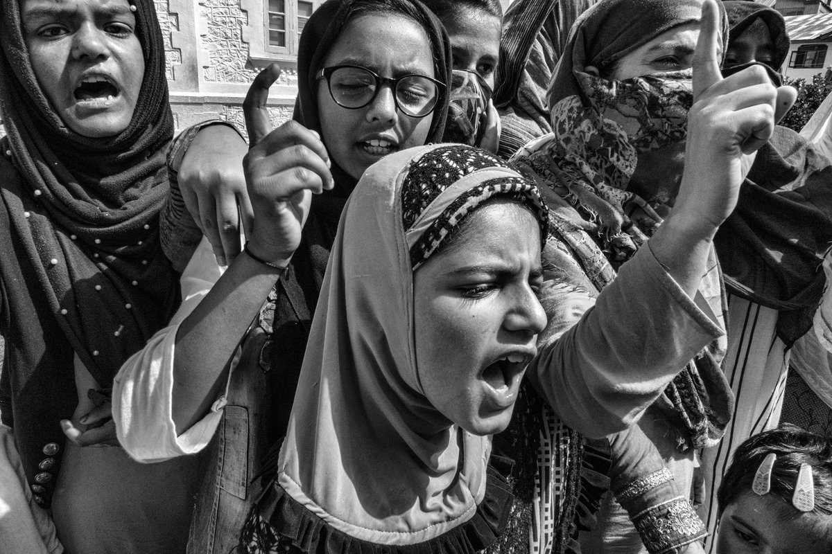 Kashmiri Muslim women’s activism is centered on freedom from military oppression, accountability for enforced disappearances, and Kashmiris’s right to self-determination. 6/  #WIISTOTC