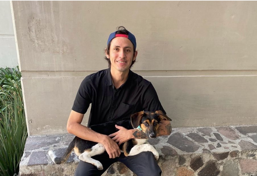 ChilangoSkate's tweet photo. #OffBoard: Recomendaciones para pasar los días en casa y no ser víctima del aburrimiento. Dale que hoy Jaen Manjarrez "El Shovit” nos dice que ver desde casa.
https://t.co/keQo3dlJIW https://t.co/j9FaZki5Kr