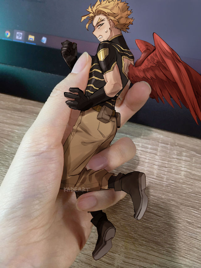kadeart's tweet photo. I caught a bird! What kind of bird is this?🤨 https://t.co/4qxYAkjGpr