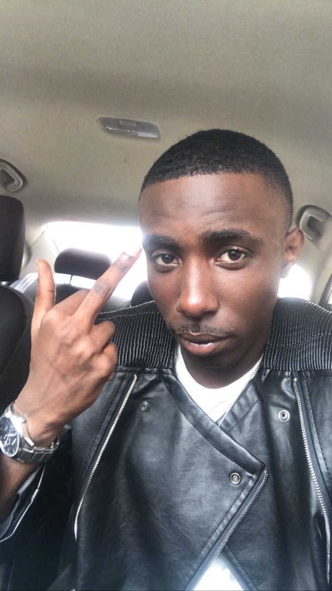 shortyhumble's tweet image. #Waddup😁