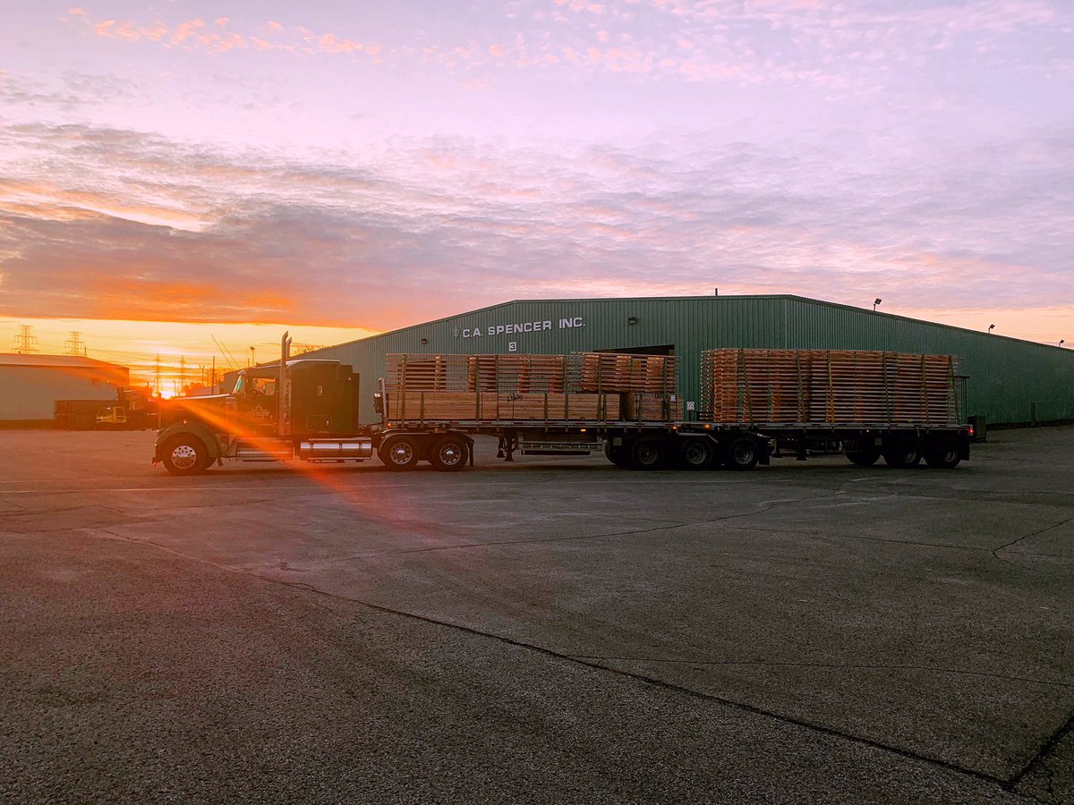 spencerlumber's tweet photo. Bright skies ahead 🌈💭 #montrealtogether #spencerlumber https://t.co/5okHab5AnM