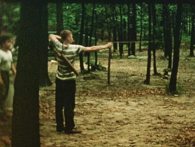 StephenBroomer's tweet photo. Time's arrow. #homemovies #prelingerarchives #recreation #bowandarrow https://t.co/ebdi2tCJ6G
