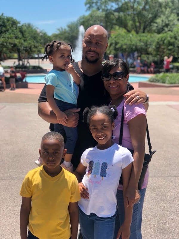 LDawkins14's tweet photo. Celebrating Together Tuesday! Thanks for the family pic. This is what it's all about! #StarsTogetherInSpirit
@SEstarsR2 https://t.co/eeUJwC0B7N