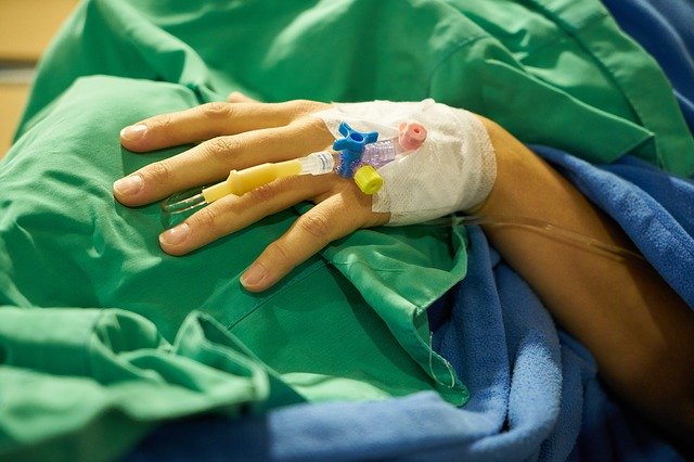 NewYorkInjuries's tweet photo. According to a new study, #sepsis is the leading #CauseOfDeath in #hospitals in the US. Although the overall rate of #SepticShock has fallen, it remains the  largest #HealthRisk #patients face in hospitals.
#MedicalMalpractice #Neglect #NursingAbuse

More: https://t.co/1A5VhUnVqK https://t.co/VMrZXGDENk