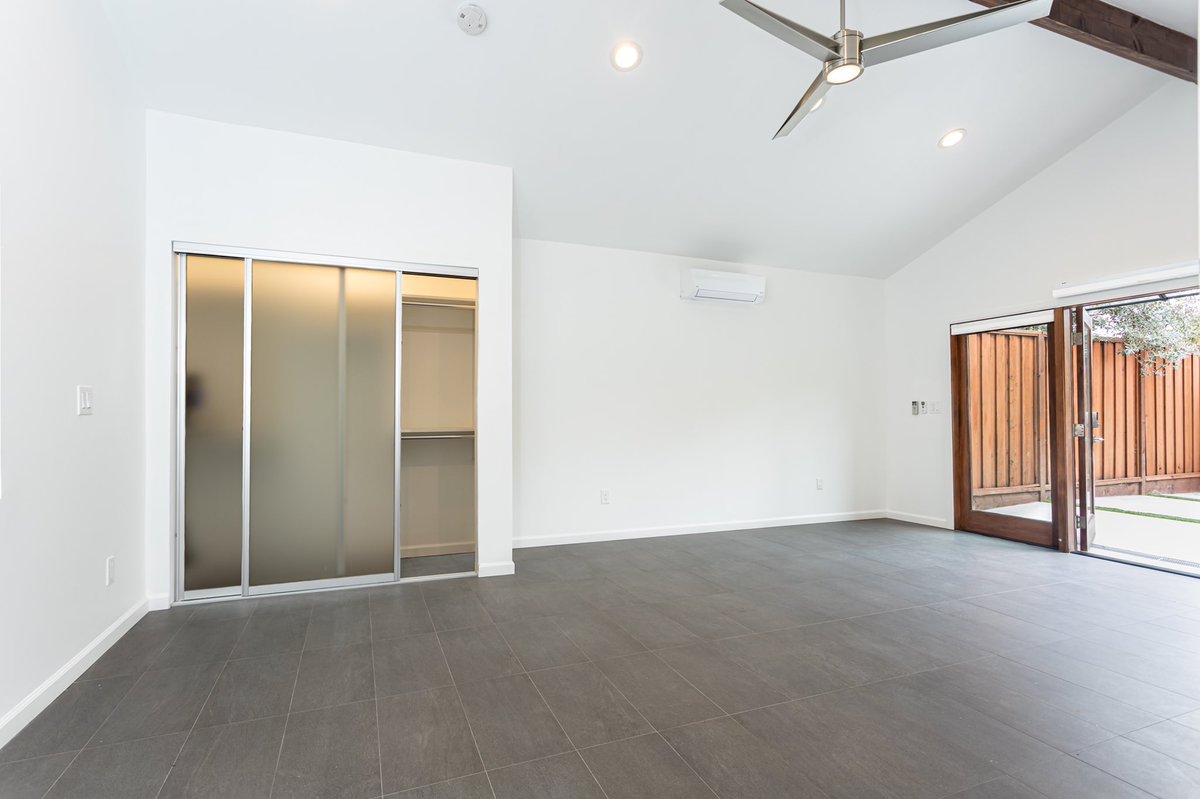 Arrowheadremod's tweet photo. We converted a garage into an additional unit in Sherman Oaks. 

Call us now for a free estimate: 800-270-6997

________________________

#ArrowheadRemodeling #Remodeling #Design #GeneralContractor #ShermanOaks #AdditionalUnit #Remodel https://t.co/8vztAX6NiB