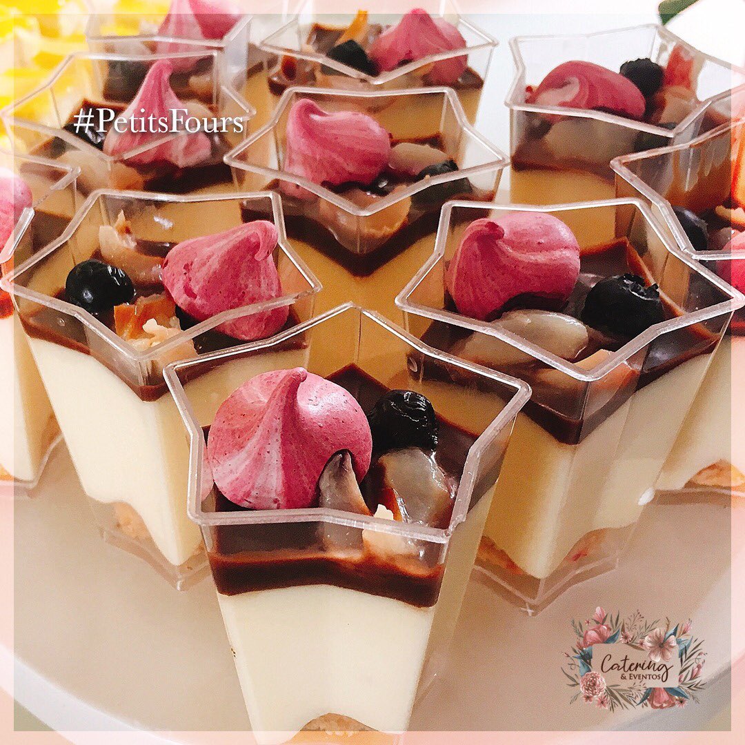 CaterinyEv's tweet photo. #CateringyEventos #FiestasPersonalizadasBogotá #MomentosEspeciales #DeliciasDulces #CelebrationTime #PetitsFours #DeliciasGourmet #NackedCake #Pasabocas #BogotáCakes #PasteleríaBogotá #TortasBogotá #ReposteriaBogotá #EventosBogotá #CakeLove #PostresBogotá #BogotáFood #MesasDulces https://t.co/CtJjjXRPql