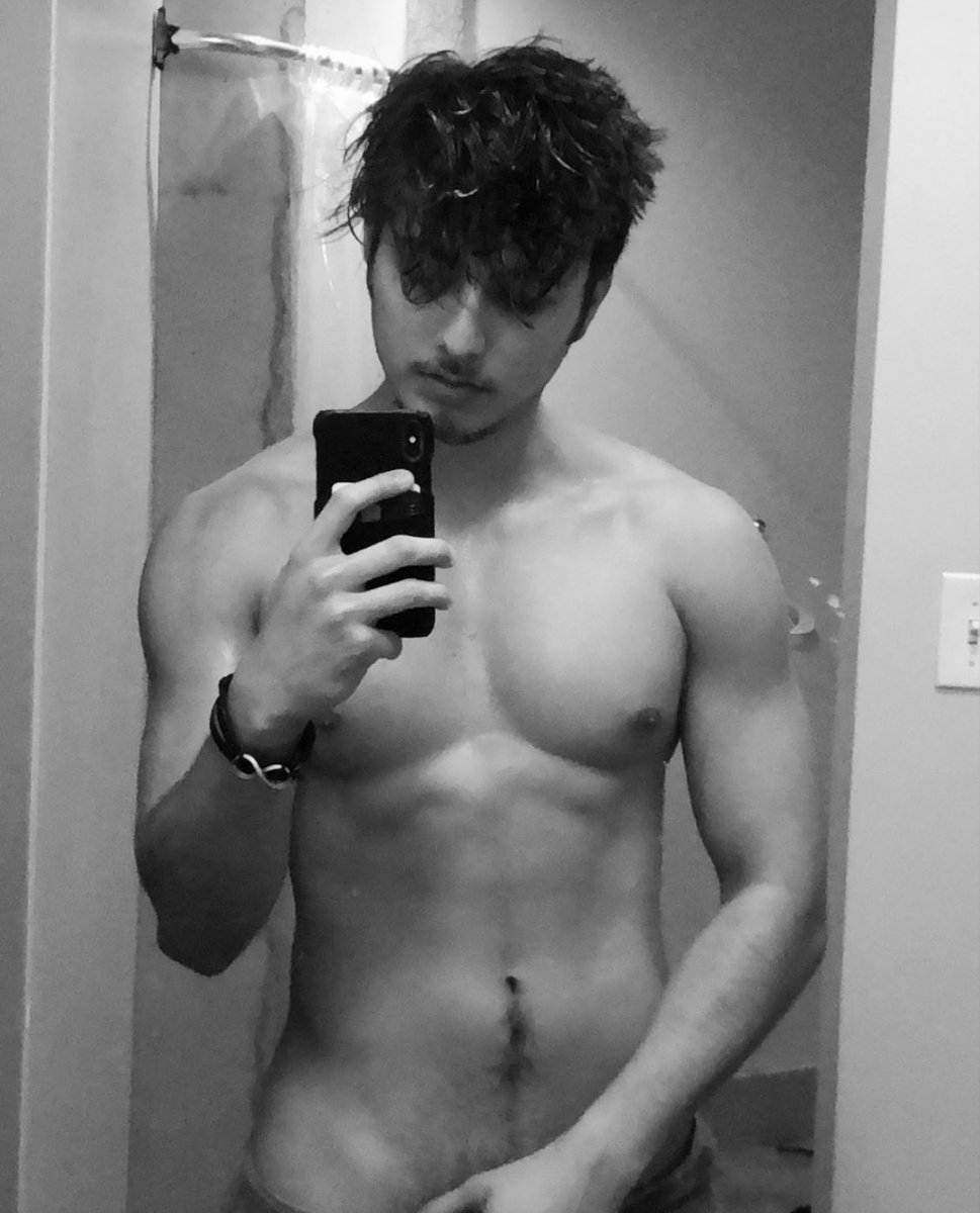 🌌 𝓶𝔂 𝓫𝓸𝔂 🌌