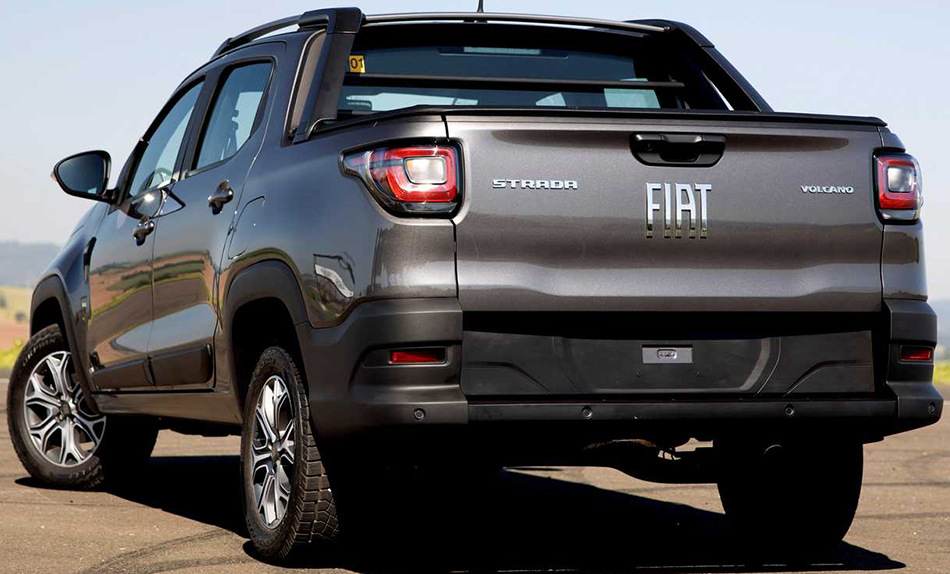 InfoAutoAr's tweet photo. #Strada2021: presentación oficial de la segunda generación. La evolución de la camioneta chica de #Fiat ahora incluye una nueva versión Doble Cabina, inédita en este segmento. @fiatargentina #INFOAUTO #IApickup El informe: (https://t.co/i6JS93iPrJ) https://t.co/zkZgkqGXAG
