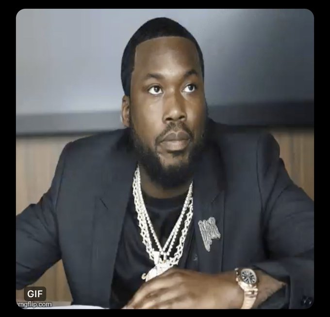 Yep. We living. https://t.co/S5qq6NTwty