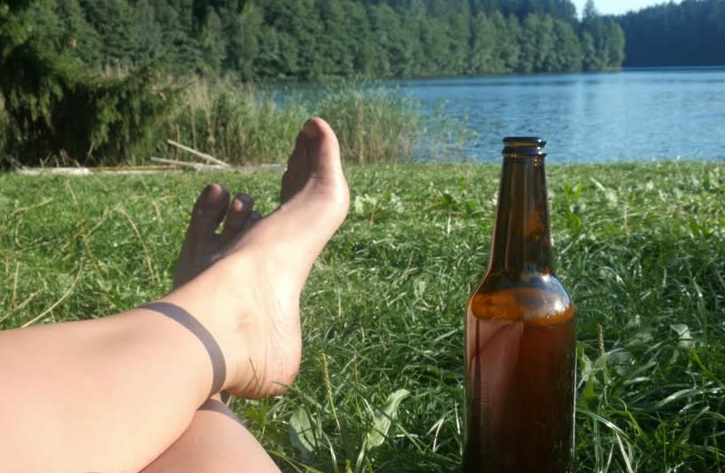 AxisCompanies's tweet photo. At least it's #NationalBeerDay. #CraftBeer #GABeer #SocialDistancing #NotDrinkingCorona https://t.co/IBqxUiGVZq