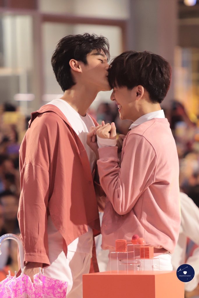 uwmatheseries's tweet photo. #UWMA #UWMAseries #love #series #linetv #DeanPharmMemories #deanpharm #fluke_natouch #OhmThitiwat #OhmFluke #number_9th #numberx9th #cooheart #KaoEarth #KAOEARTHFirstAnniversary https://t.co/TN6d67Srrm