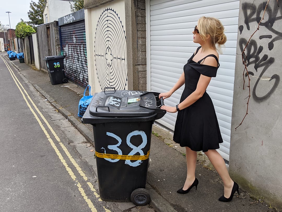 Every day is bin day for someone in the city! Go on dress up &amp; you even might bring a smile to your neighbour’s face 😄 

Send pictures please! 📷♻️

We're not returning for missed collections at the moment, so please make sure your bins &amp; boxes are out by 6am #ThatBinDayFeeling