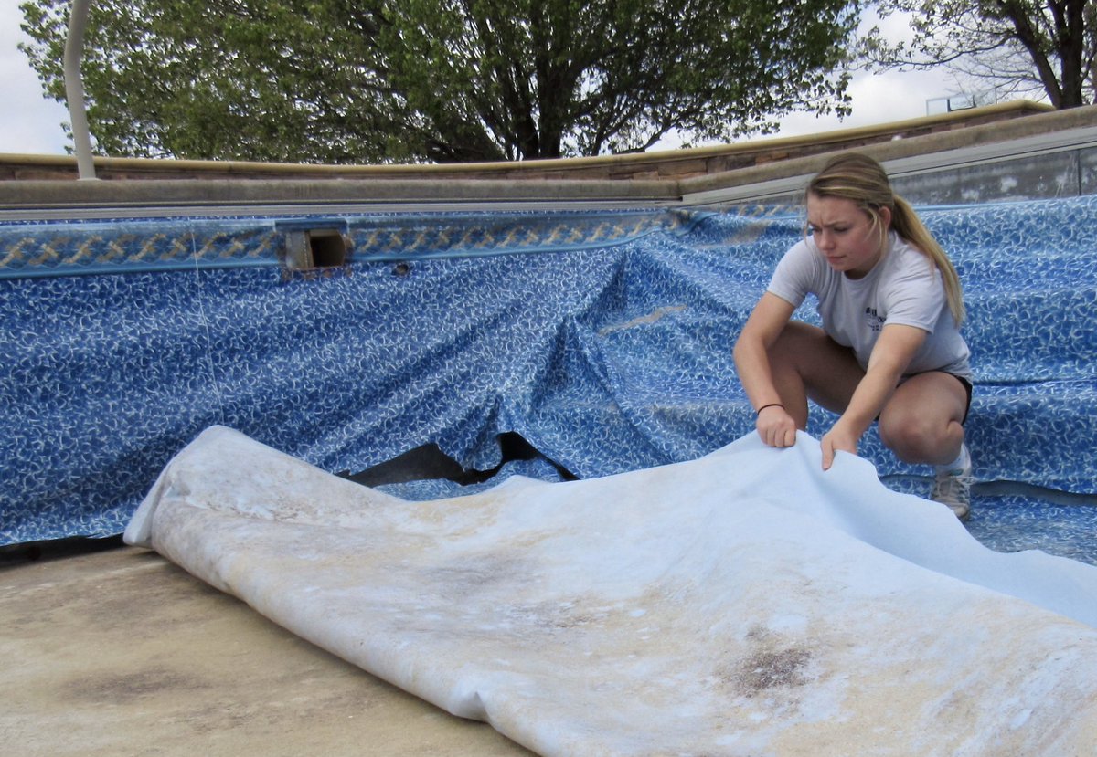bcchs_flyer's tweet photo. Photojournalism students are documenting their lives through Six Word Stories and photos. Lexi Hosford is staying busy working for her family’s pool business. Lexi’s story: “We can’t stay home, we’re essential.” https://t.co/ND17mfRaqe