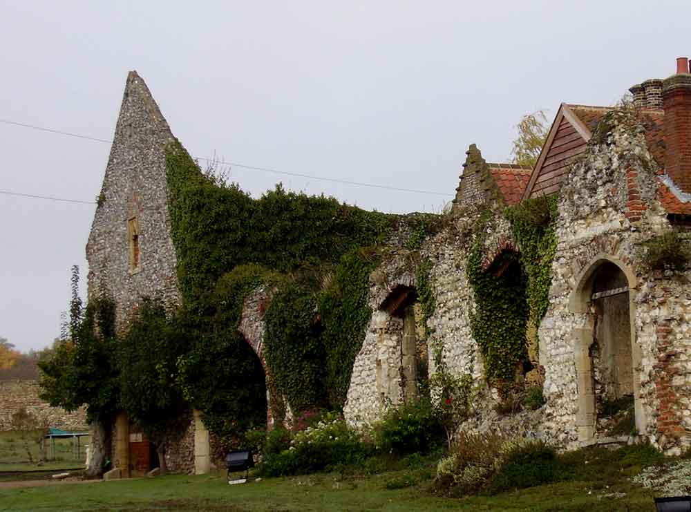 The establishment of the Friary faced considerable opposition from the Augustine Priory, who believed it would divert pilgrims and funds from their own property. It’s eventual wealth would suggest that their fears were generally correct.  #EAchurches.