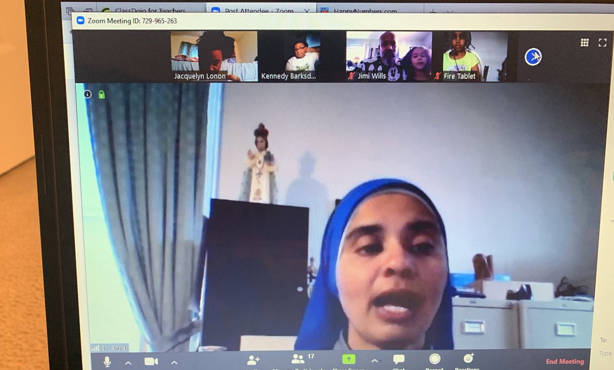 SaintFrancisXa3's tweet photo. Huge 😊 #THANKS 🙏 to Sister Annai for sharing her words of wisdom with our second and third grade students during #HolyWeek ! Her three themes were- #Prayer #Family & Making Work Holy #CCAprays #CCAjoy #CCAfamily #ADWfamily #distancelearning https://t.co/9cDOYLHIiD