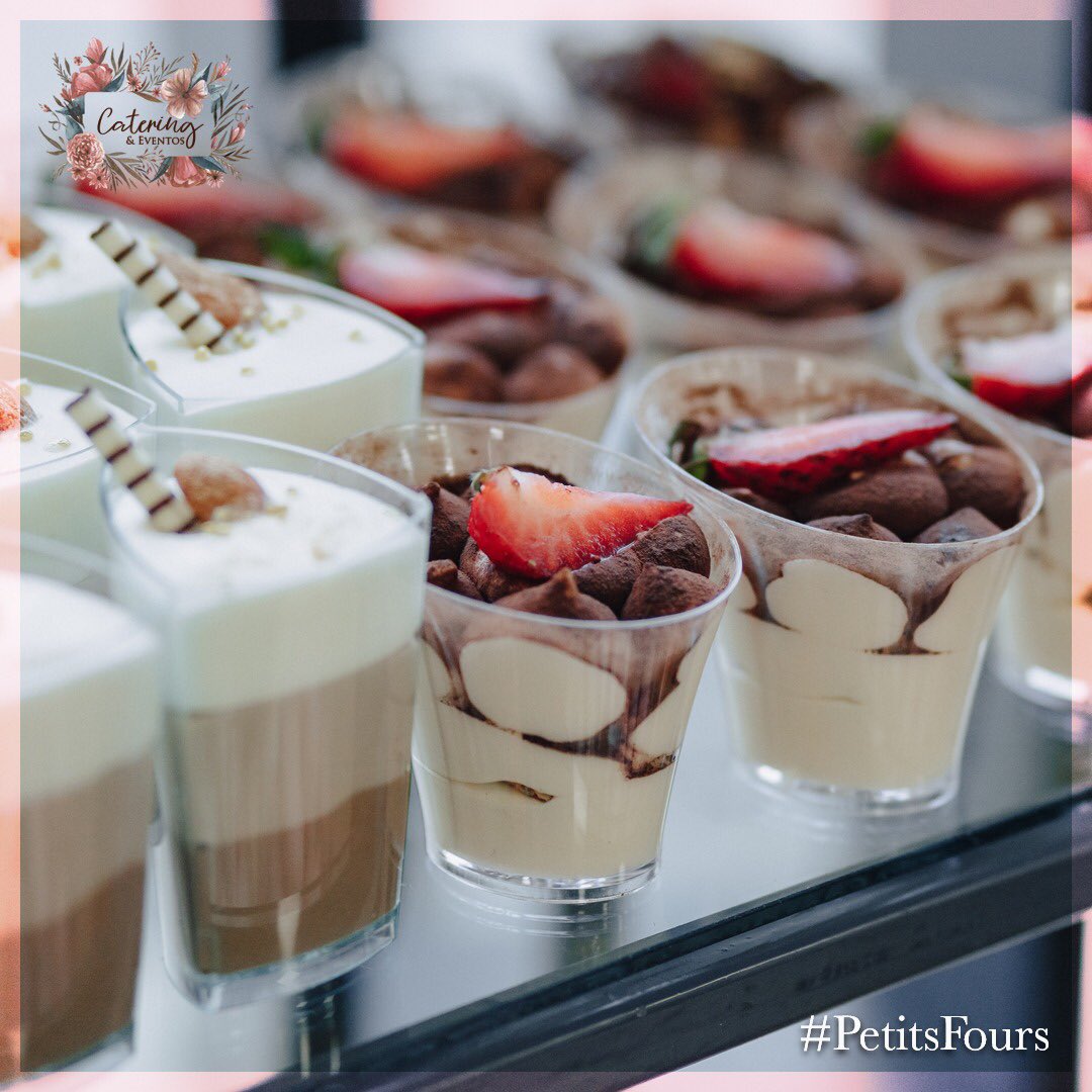 CaterinyEv's tweet photo. #CateringyEventos #FiestasPersonalizadasBogotá #MomentosEspeciales #DeliciasDulces #CelebrationTime #PetitsFours #DeliciasGourmet #NackedCake #Pasabocas #BogotáCakes #PasteleríaBogotá #TortasBogotá #ReposteriaBogotá #EventosBogotá #CakeLove #PostresBogotá #BogotáFood #MesasDulces https://t.co/thFKX5hes4