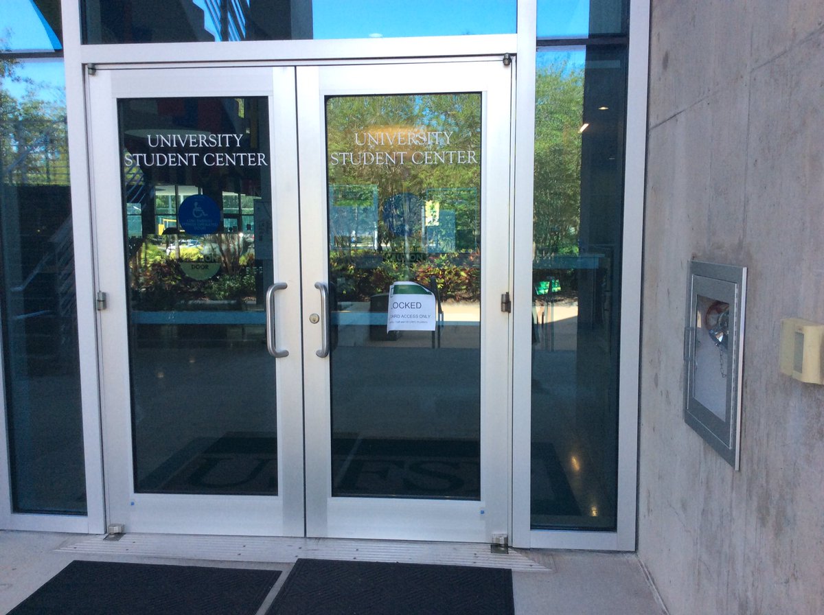 usfsp_sce's tweet photo. Hey Bulls!
The USC Building Hours are still from 10am-7pm but you will need your student ID to gain access into the building. Please continue practicing social distancing 🤘
•
•
•
•
•
#usfsp #usfspusc #usfspsce #student #studentcenter #studentunion #COVID19 https://t.co/UaIfSeov7F